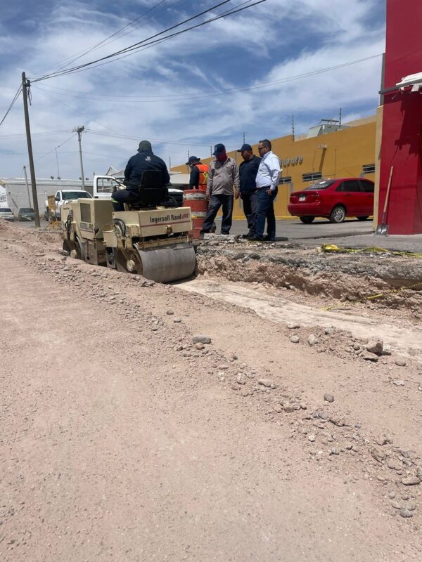 AVANZADOS LOS TRABAJOS EN LA AVENIDA PLUTARCO ELÍAS CALLES JMAS