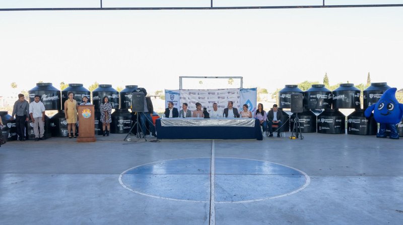 ENTREGA DE TINACOS EN ESCUELAS DE DELICIAS Y REGIÓN CENTRO SUR COMO ...
